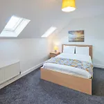 Apartment Retreat 11 In