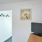Retreat 11 In Apartment