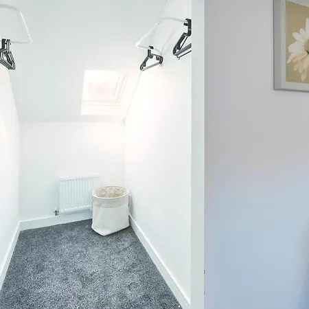 Retreat 11 In * Skinningrove